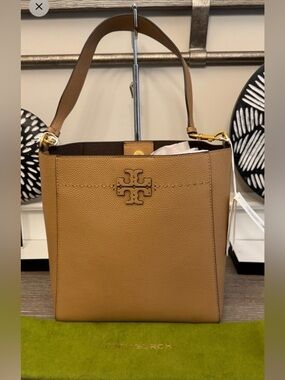 Tory Burch McGraw Tan Pebbled Leather shoulder bag.